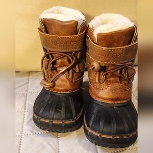 London Fog Toddler size 5 Winter/Rain/ Snow boots Tan & Black # 43